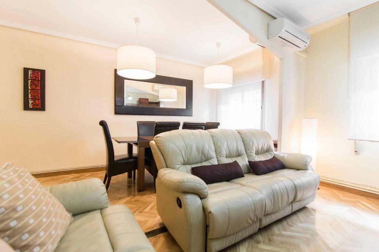 Home & Private Terrace Wifi + Aircon มาดริด ภายนอก รูปภาพ