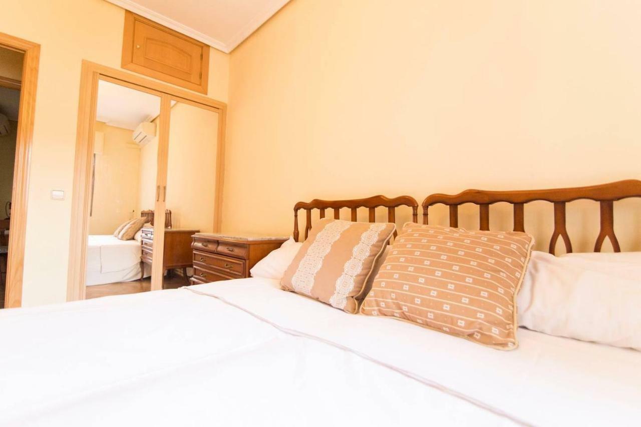 Home & Private Terrace Wifi + Aircon มาดริด ภายนอก รูปภาพ