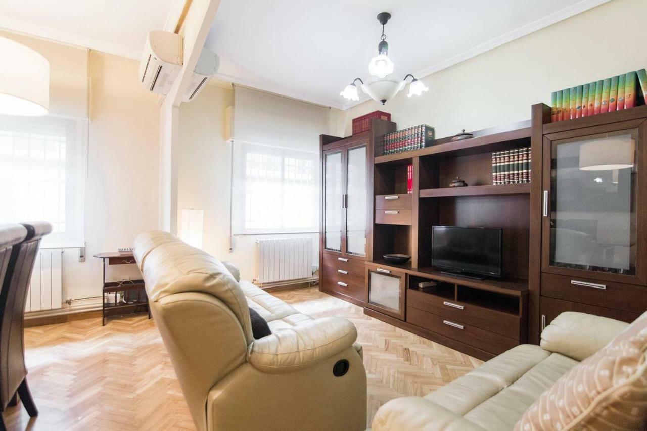 Home & Private Terrace Wifi + Aircon มาดริด ภายนอก รูปภาพ