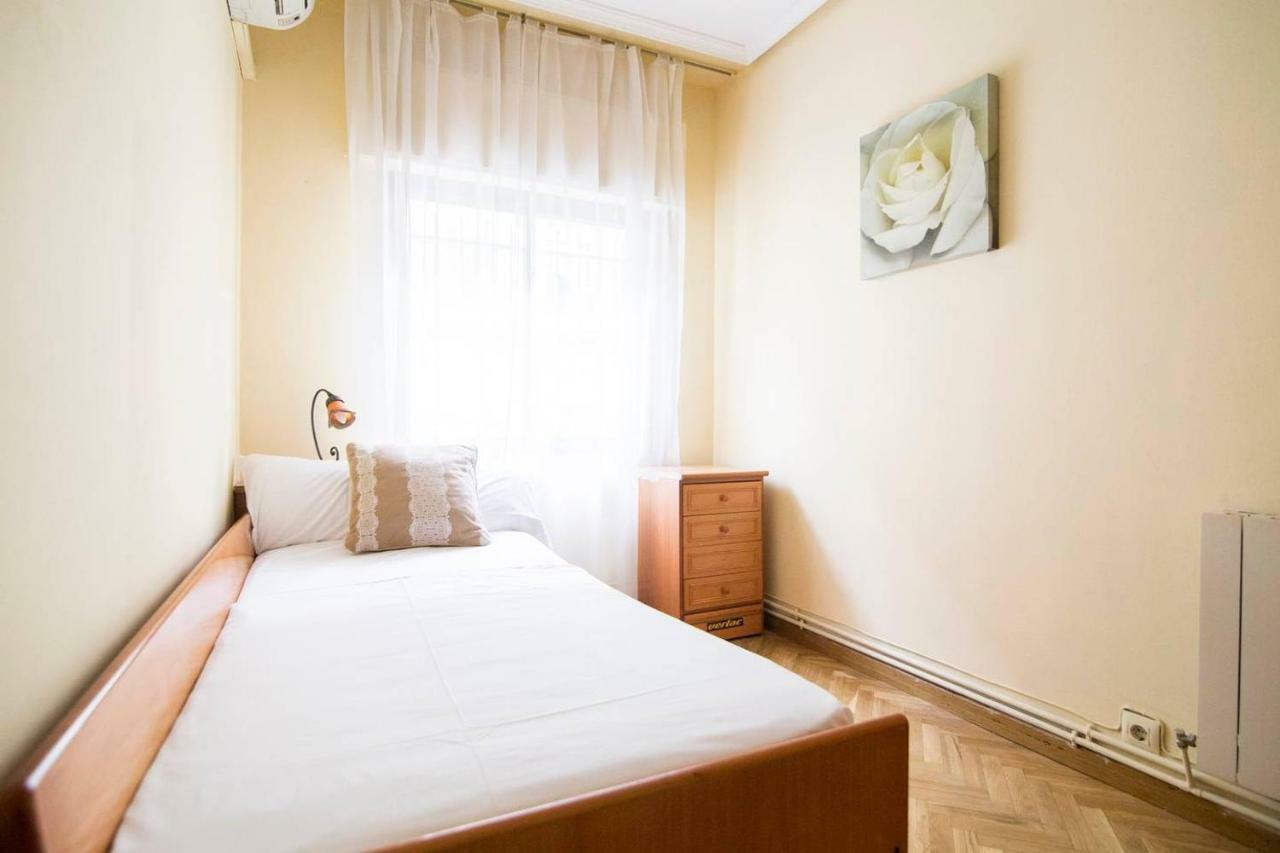Home & Private Terrace Wifi + Aircon มาดริด ภายนอก รูปภาพ